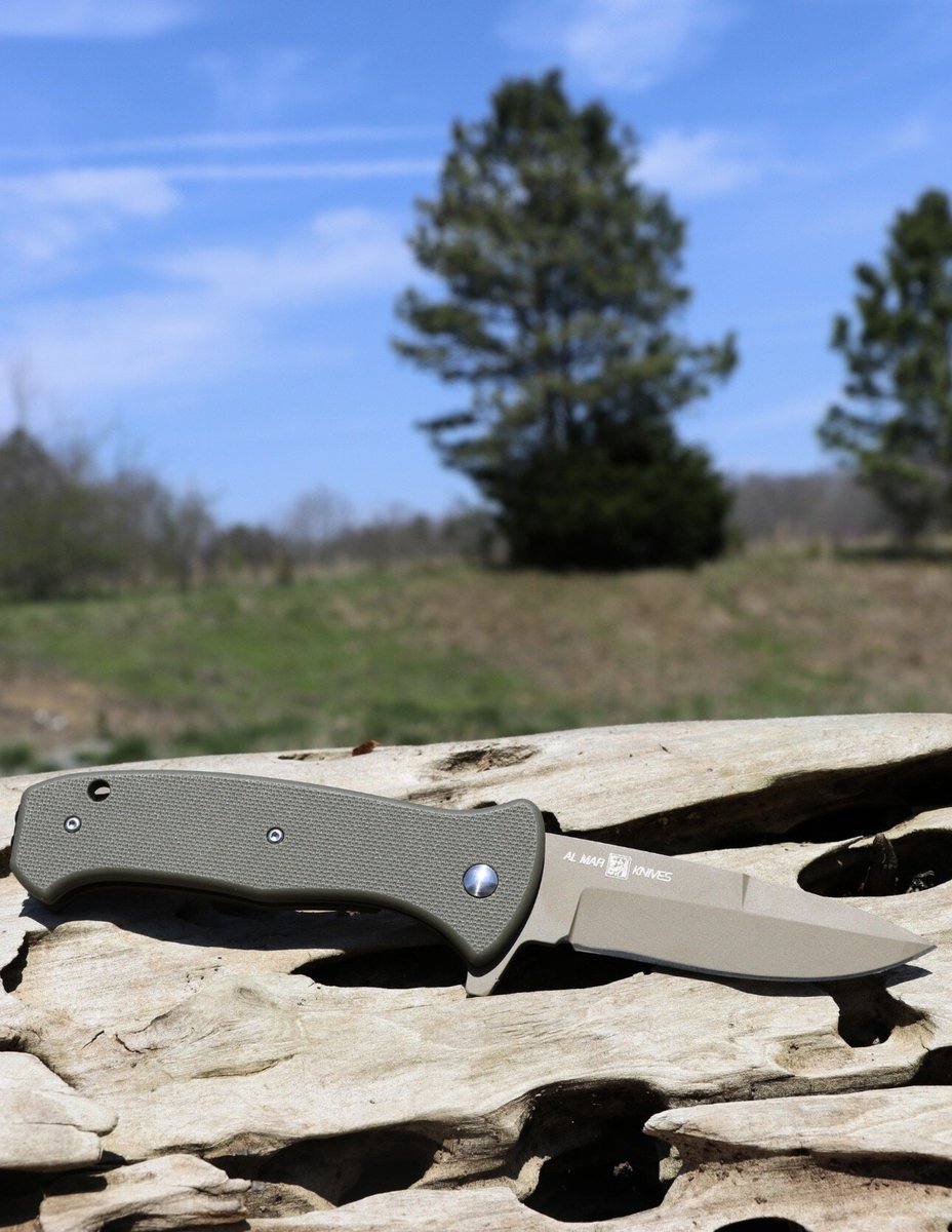 coyote tan and od green knife